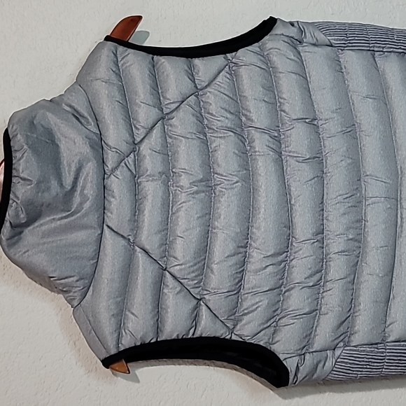 Brand New!Champion Duofold Warm Control Gray & Black Vest Sz. M - Picture 10 of 10